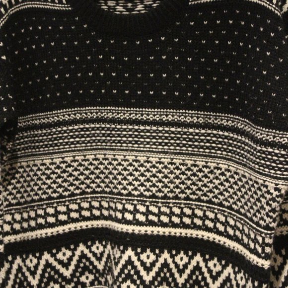 3/$25 🏷 Seduction Black & White Knit Sweater Size M - Picture 3 of 4